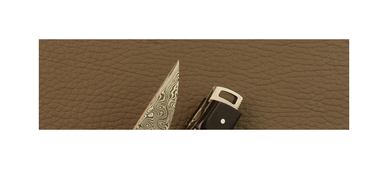 Folding knife Le Thiers® Nature "Guilloché" Damascus "Needles" Buffalo black horn tip